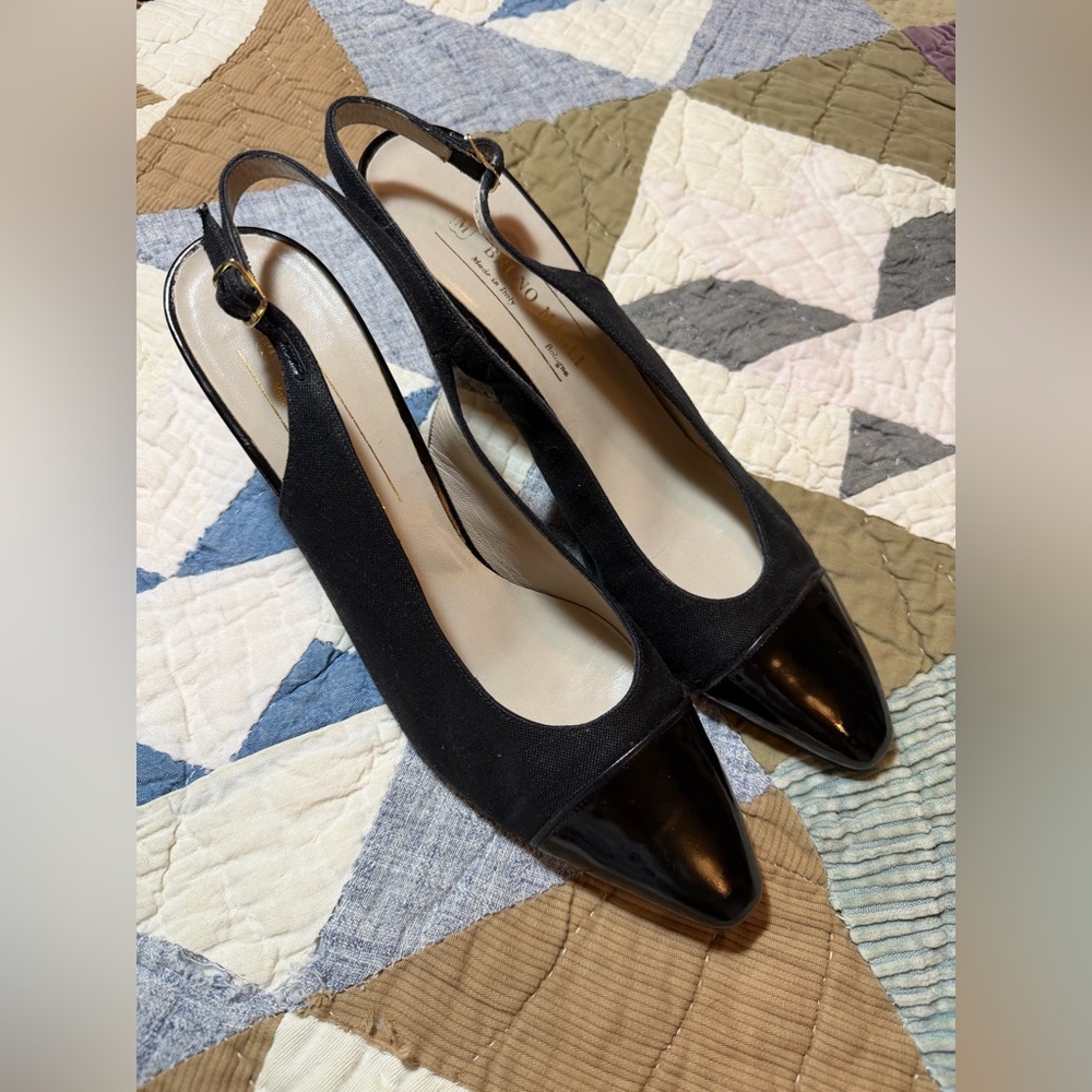 Bruno Magli Black Slingback Cap Toe Pumps Made in Italy: Size 10